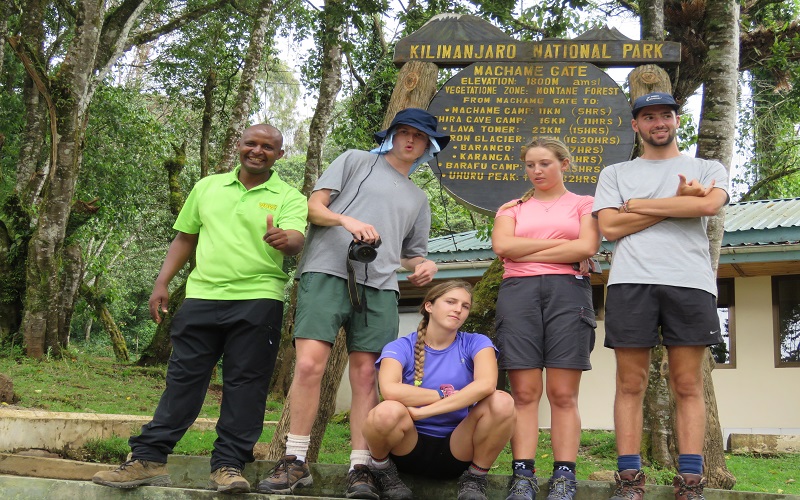 6 days Machame route - Machame Gate